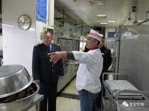 钦南区食品药品监督管理局开展2019年春节前餐饮服务食品安全及安全生产监督检查