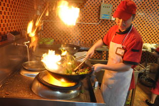 战高温 斗酷暑 全力筑牢餐饮服务保障防线